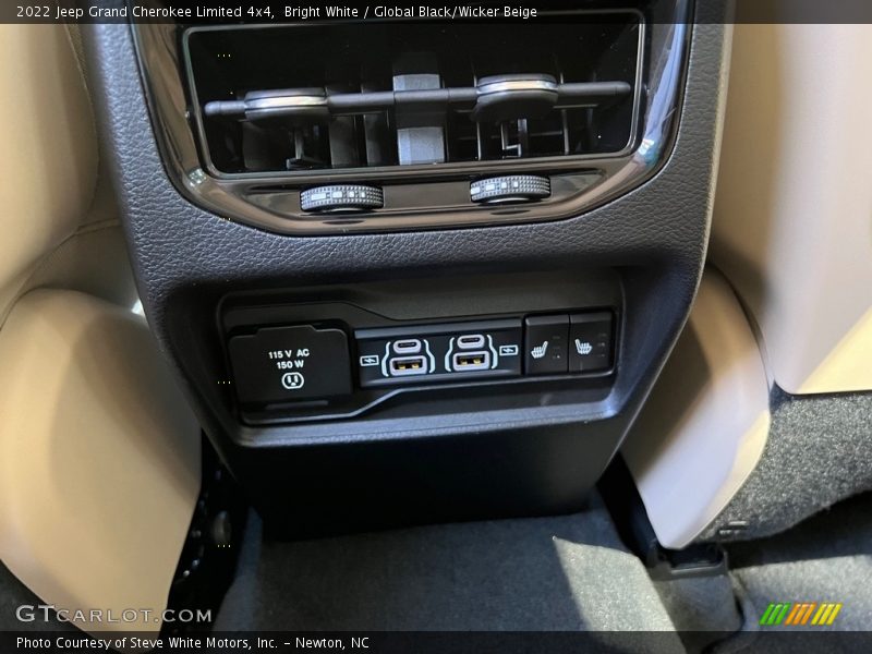 Bright White / Global Black/Wicker Beige 2022 Jeep Grand Cherokee Limited 4x4