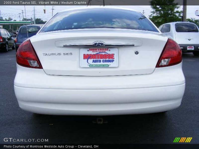 Vibrant White / Medium Graphite 2003 Ford Taurus SES