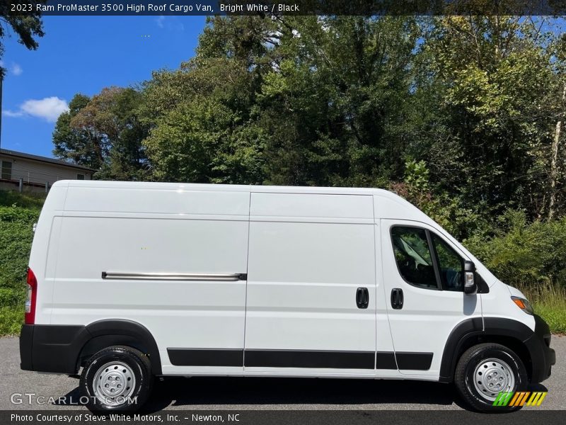 Bright White / Black 2023 Ram ProMaster 3500 High Roof Cargo Van