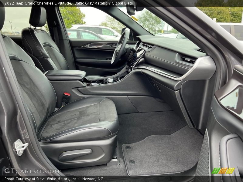 Front Seat of 2022 Grand Cherokee L Altitude
