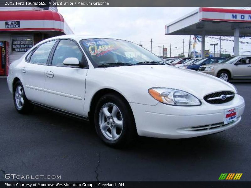 Vibrant White / Medium Graphite 2003 Ford Taurus SES