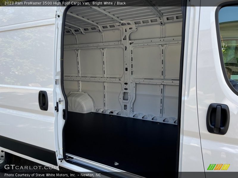 Bright White / Black 2023 Ram ProMaster 3500 High Roof Cargo Van