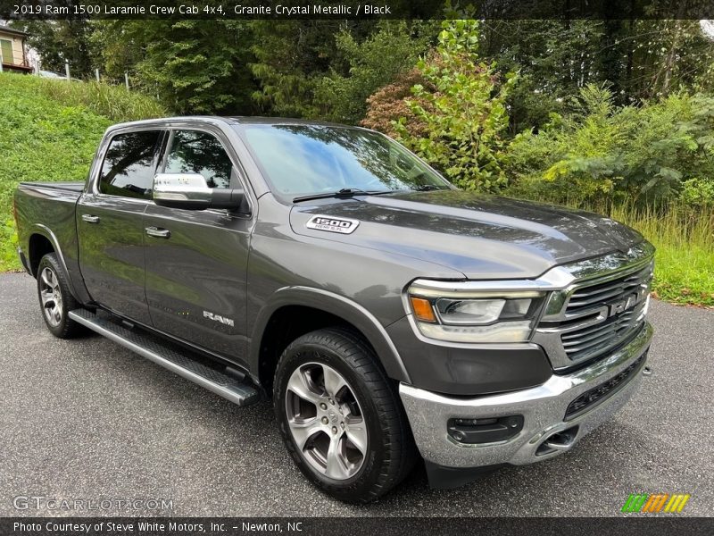 Front 3/4 View of 2019 1500 Laramie Crew Cab 4x4