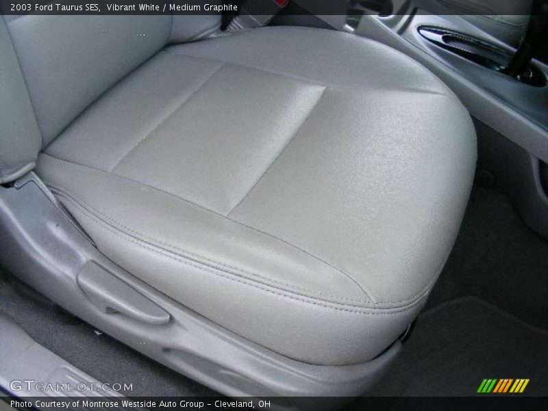 Vibrant White / Medium Graphite 2003 Ford Taurus SES