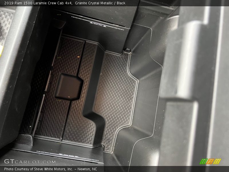 Granite Crystal Metallic / Black 2019 Ram 1500 Laramie Crew Cab 4x4