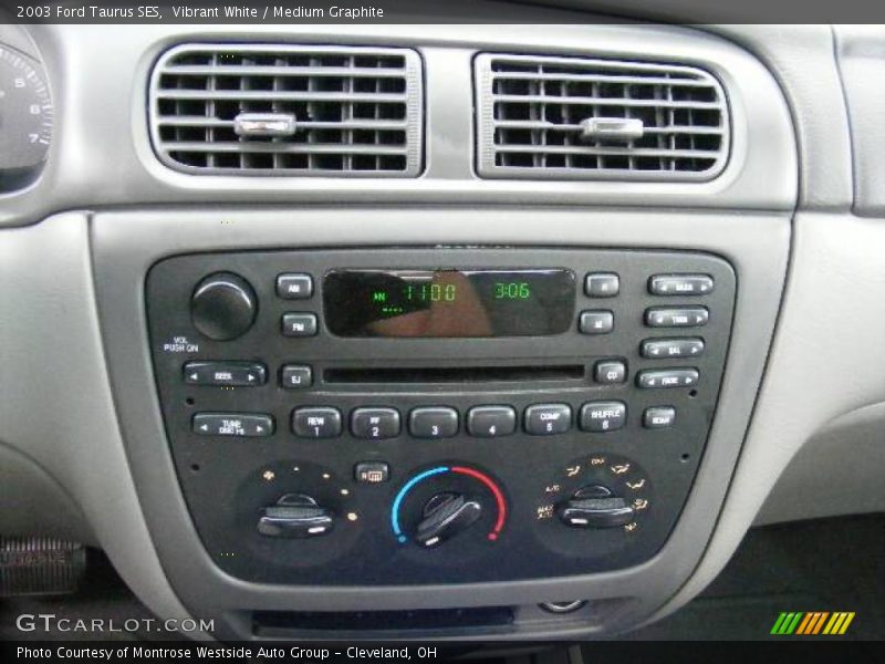 Vibrant White / Medium Graphite 2003 Ford Taurus SES