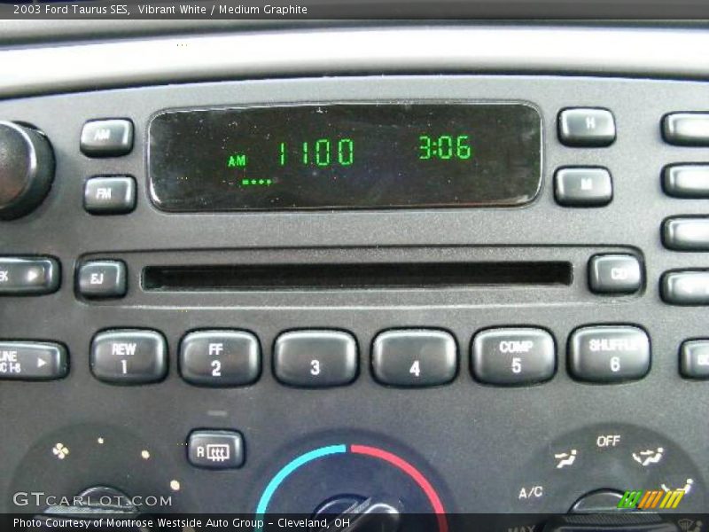 Vibrant White / Medium Graphite 2003 Ford Taurus SES