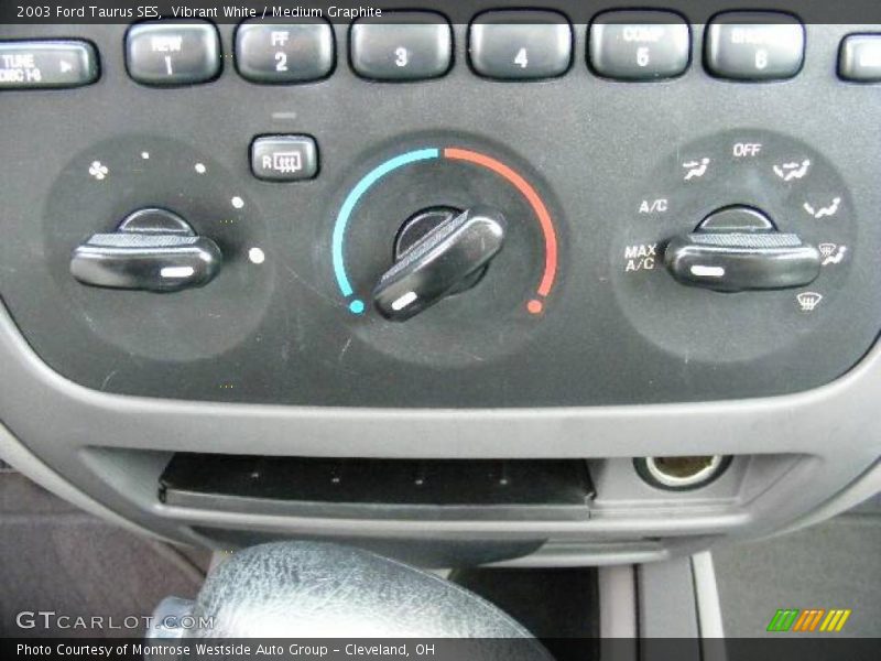 Vibrant White / Medium Graphite 2003 Ford Taurus SES