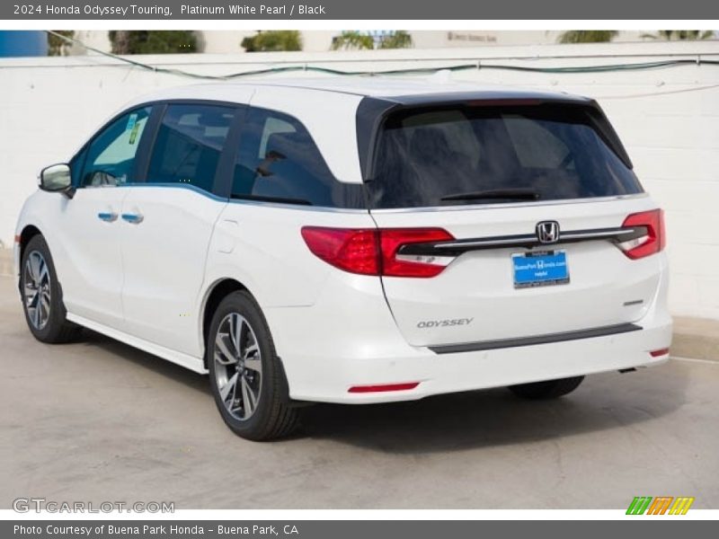 Platinum White Pearl / Black 2024 Honda Odyssey Touring