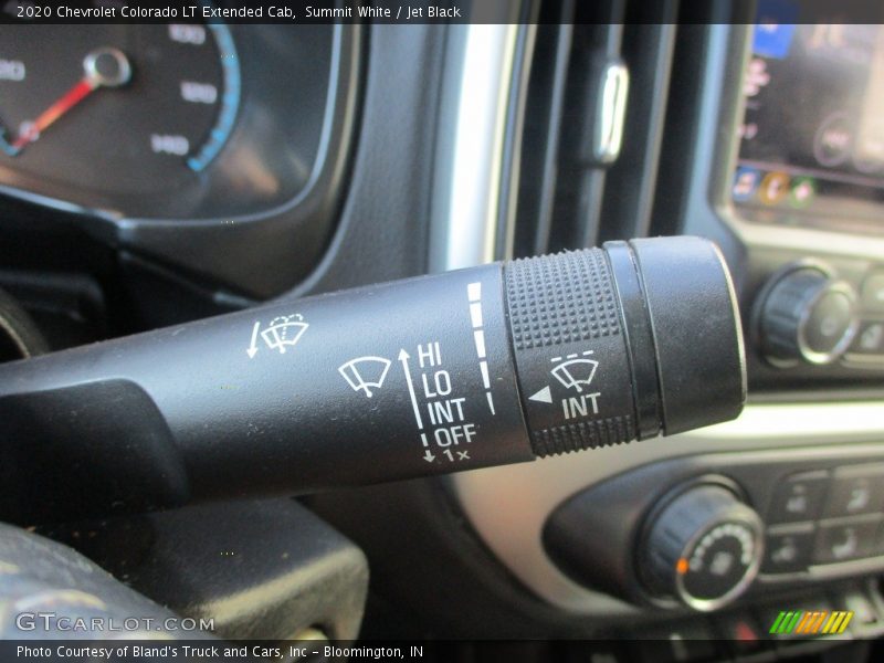 Summit White / Jet Black 2020 Chevrolet Colorado LT Extended Cab