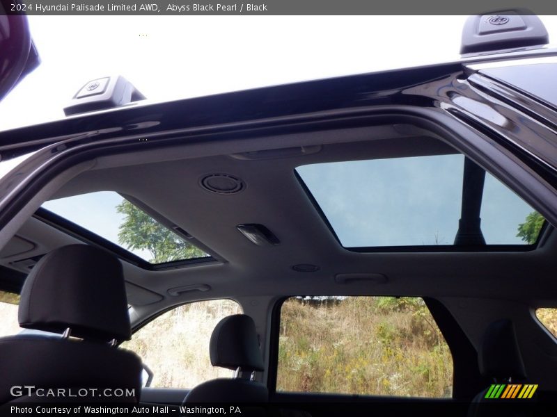 Sunroof of 2024 Palisade Limited AWD