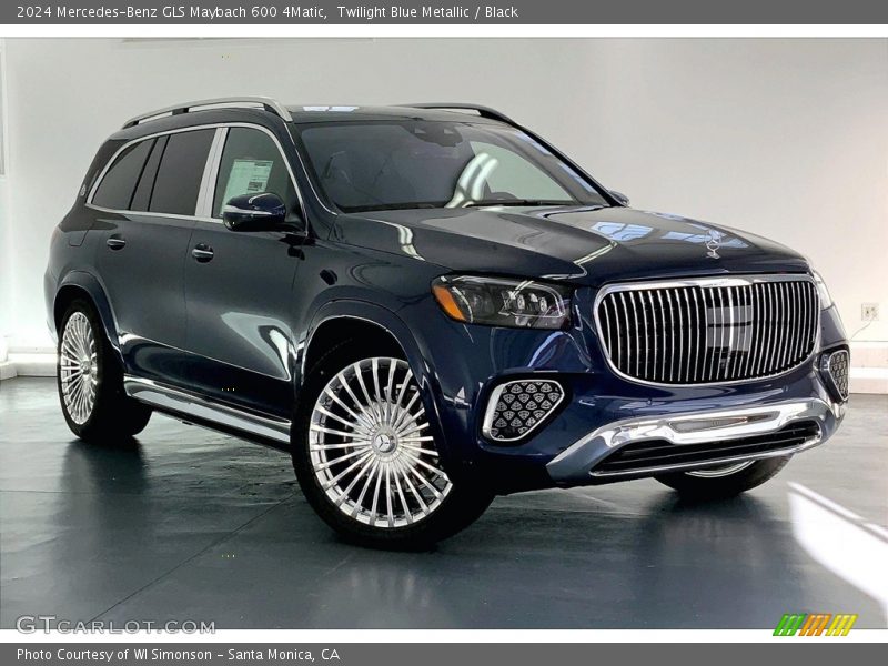 Front 3/4 View of 2024 GLS Maybach 600 4Matic