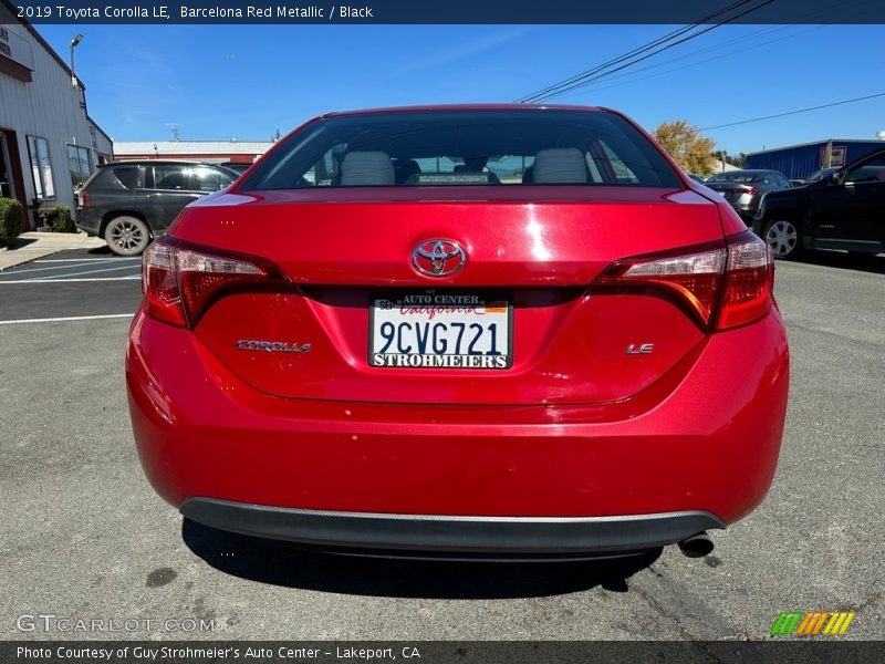 Barcelona Red Metallic / Black 2019 Toyota Corolla LE