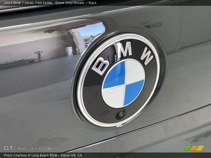  2024 7 Series 740i Sedan Logo