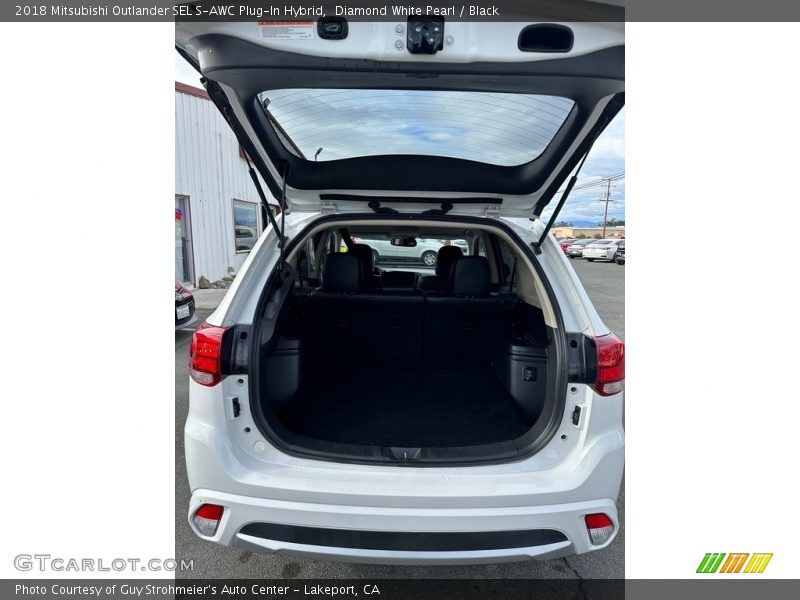 Diamond White Pearl / Black 2018 Mitsubishi Outlander SEL S-AWC Plug-In Hybrid