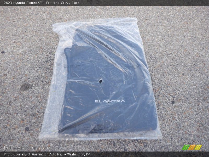 Ecotronic Gray / Black 2023 Hyundai Elantra SEL