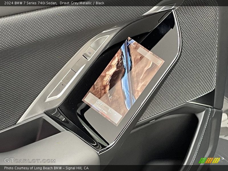 Controls of 2024 7 Series 740i Sedan