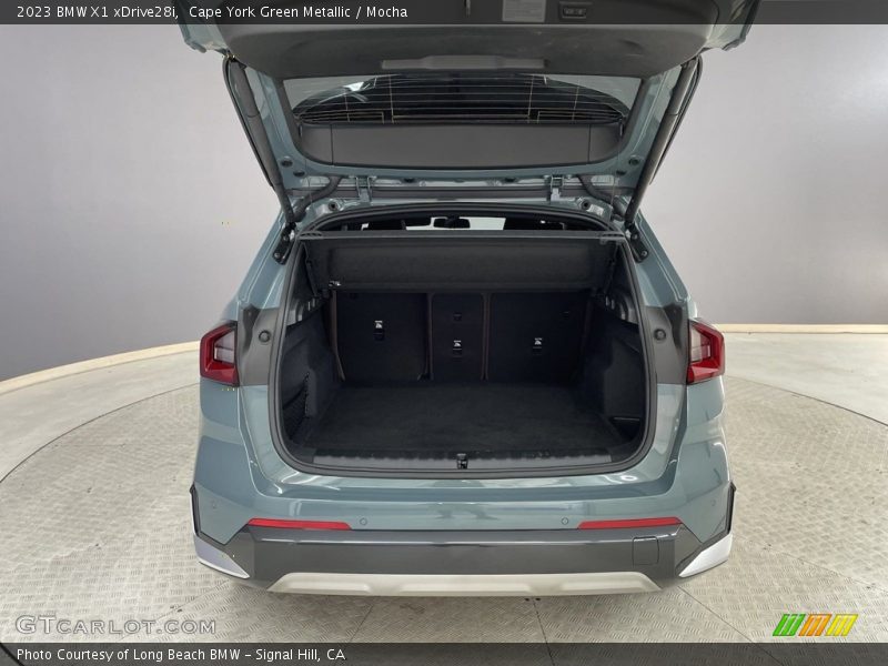  2023 X1 xDrive28i Trunk