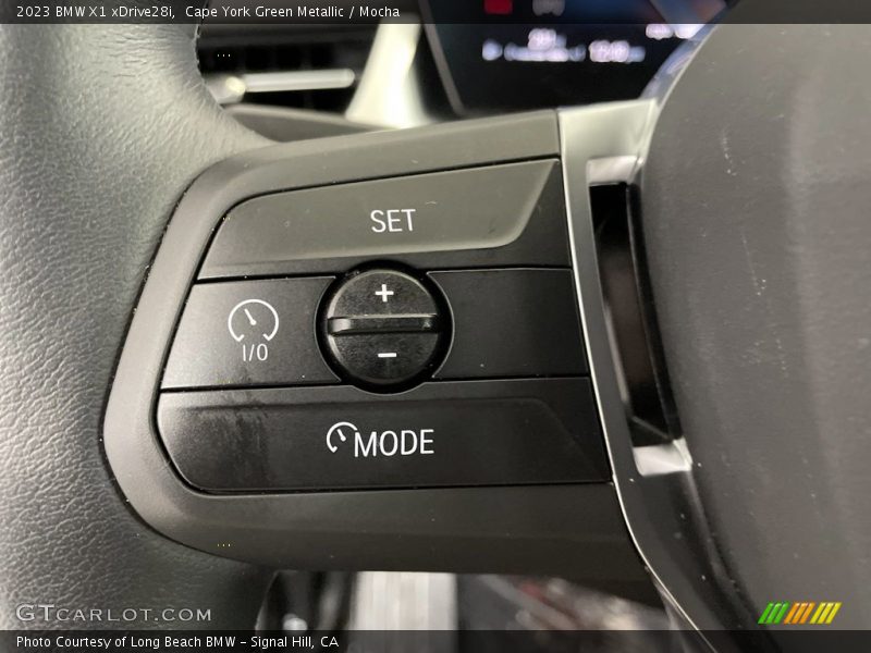  2023 X1 xDrive28i Steering Wheel