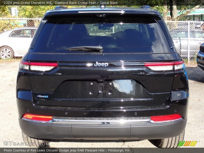 Diamond Black Crystal Pearl / Global Black 2024 Jeep Grand Cherokee 4XE