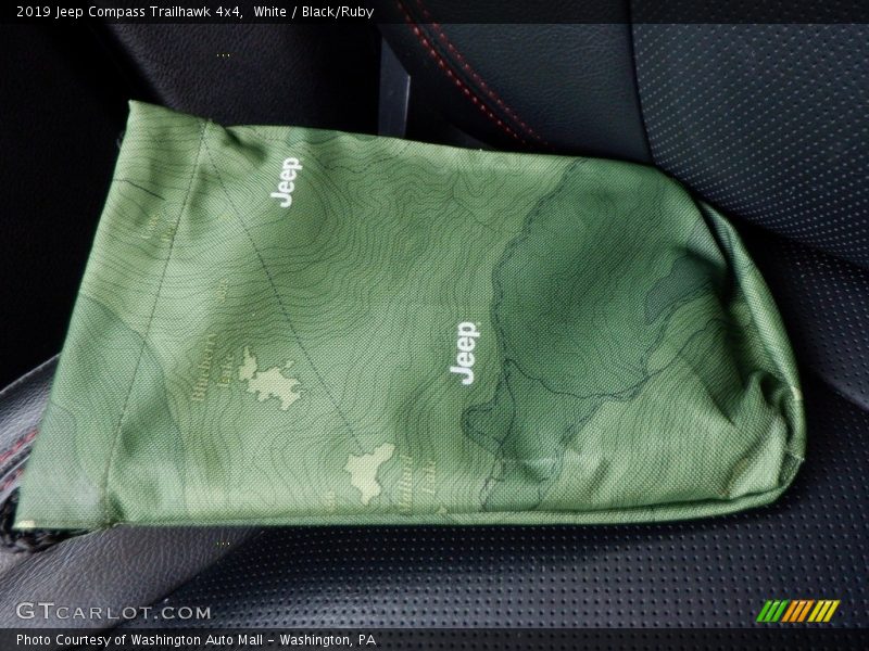 White / Black/Ruby 2019 Jeep Compass Trailhawk 4x4