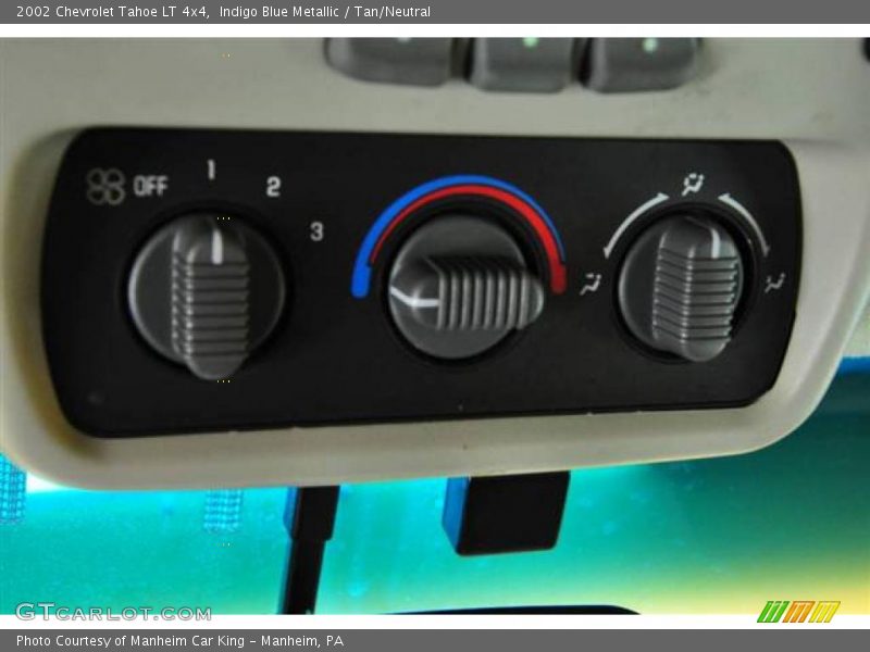Indigo Blue Metallic / Tan/Neutral 2002 Chevrolet Tahoe LT 4x4