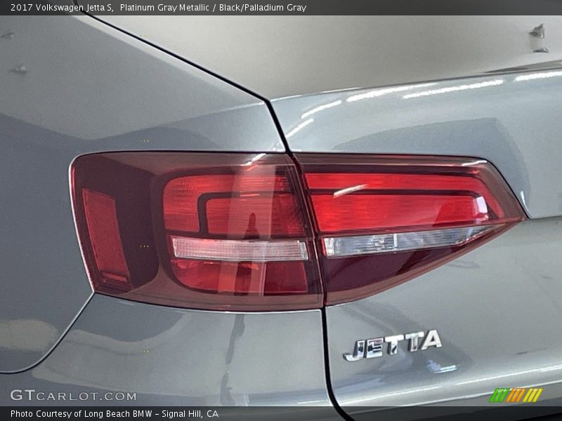 Platinum Gray Metallic / Black/Palladium Gray 2017 Volkswagen Jetta S