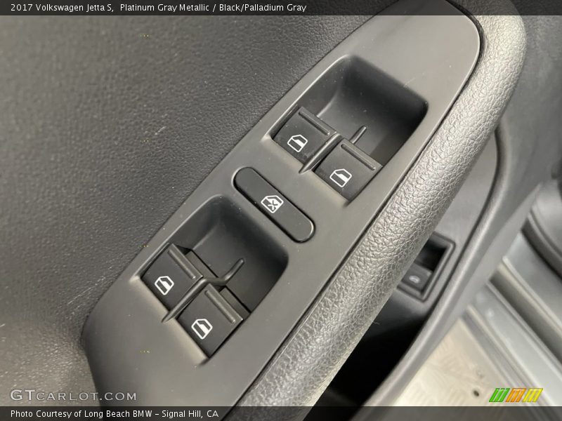 Platinum Gray Metallic / Black/Palladium Gray 2017 Volkswagen Jetta S