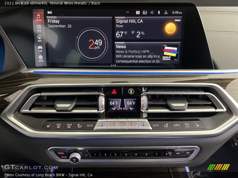 Mineral White Metallic / Black 2021 BMW X5 sDrive40i