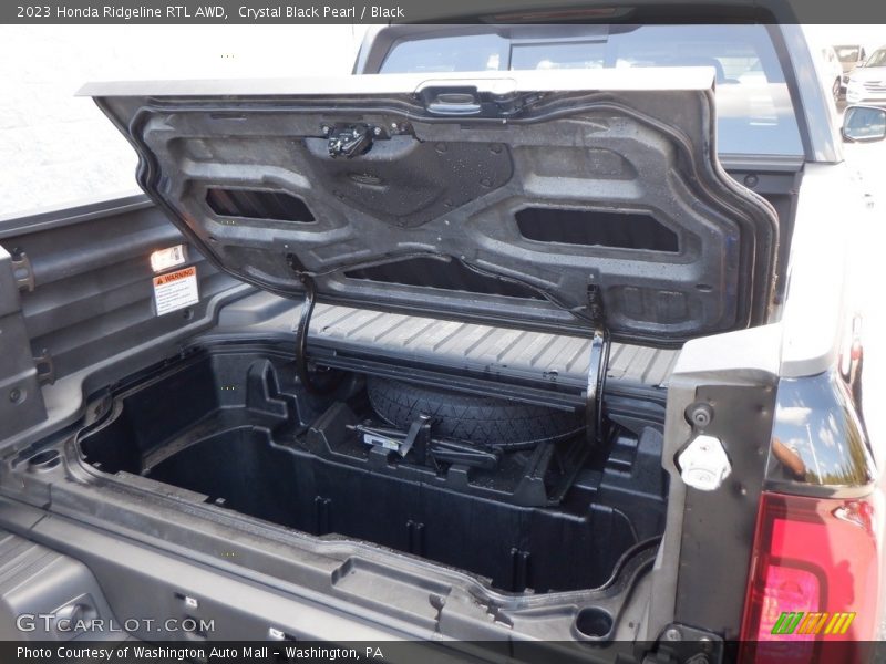  2023 Ridgeline RTL AWD Trunk