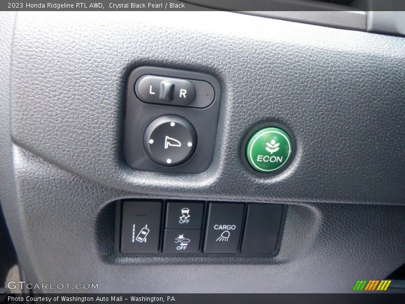 Controls of 2023 Ridgeline RTL AWD