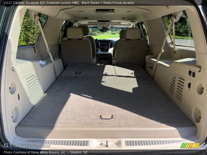  2017 Escalade ESV Premium Luxury 4WD Trunk