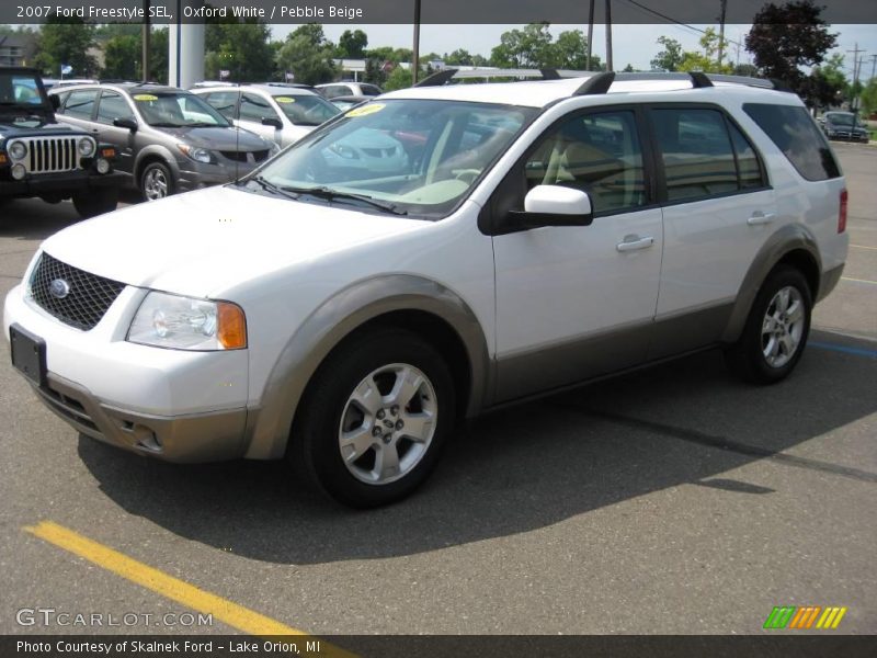 Oxford White / Pebble Beige 2007 Ford Freestyle SEL