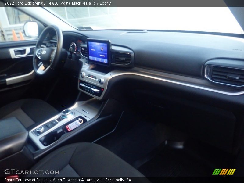 Agate Black Metallic / Ebony 2022 Ford Explorer XLT 4WD
