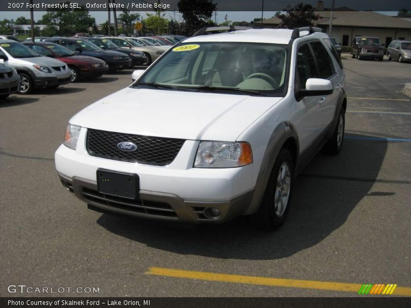 Oxford White / Pebble Beige 2007 Ford Freestyle SEL