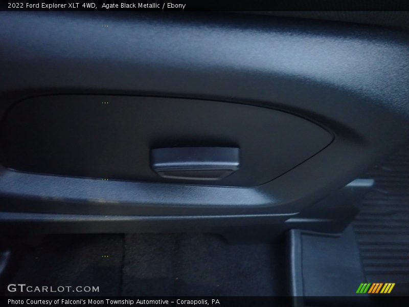Agate Black Metallic / Ebony 2022 Ford Explorer XLT 4WD