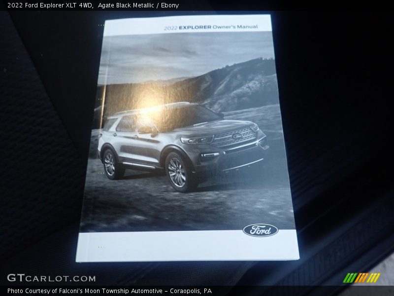 Agate Black Metallic / Ebony 2022 Ford Explorer XLT 4WD