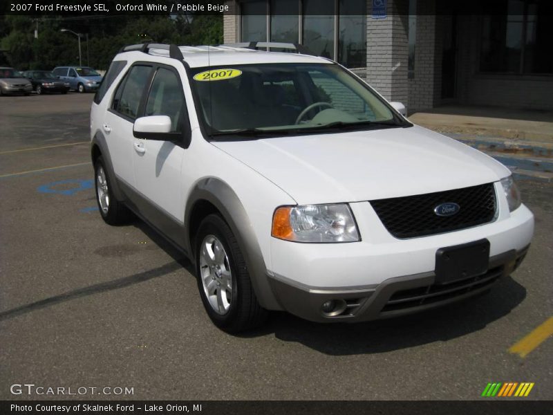 Oxford White / Pebble Beige 2007 Ford Freestyle SEL
