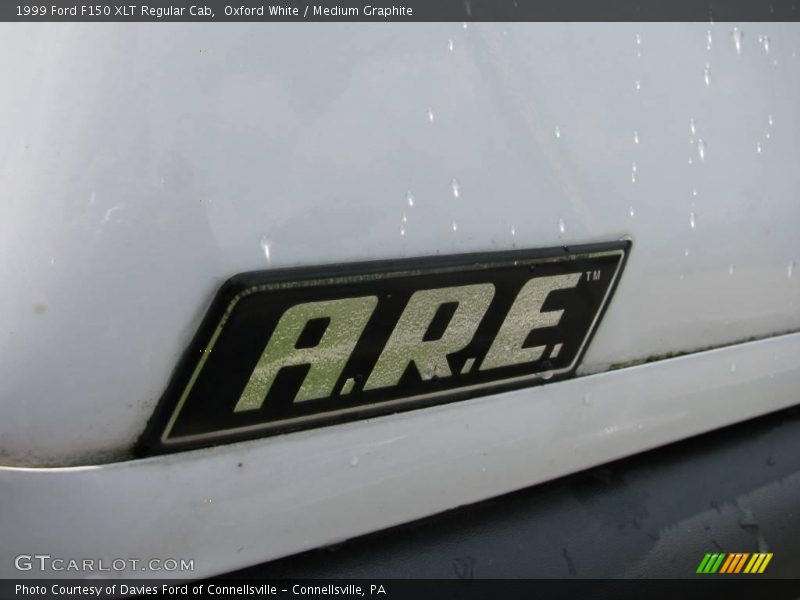 Oxford White / Medium Graphite 1999 Ford F150 XLT Regular Cab