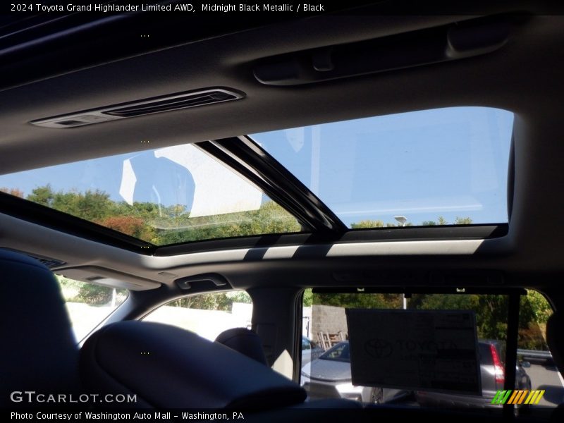 Sunroof of 2024 Grand Highlander Limited AWD