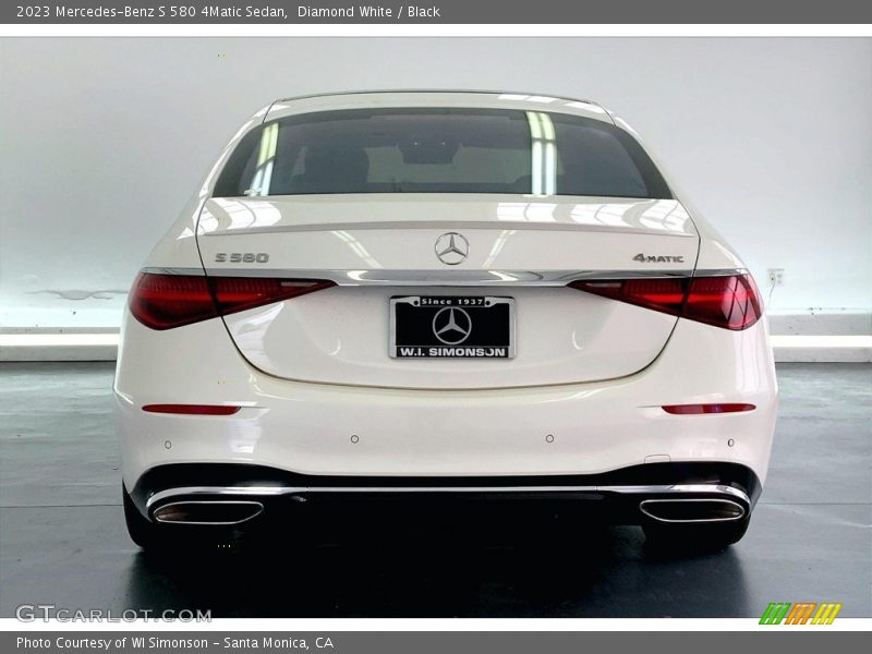 Diamond White / Black 2023 Mercedes-Benz S 580 4Matic Sedan