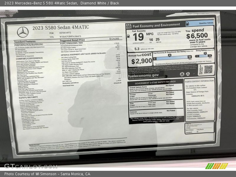 Diamond White / Black 2023 Mercedes-Benz S 580 4Matic Sedan