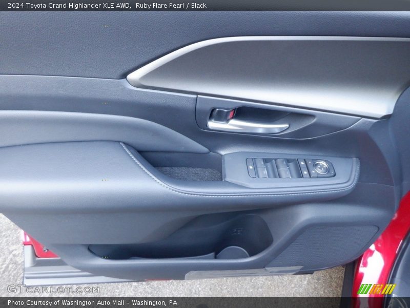 Door Panel of 2024 Grand Highlander XLE AWD