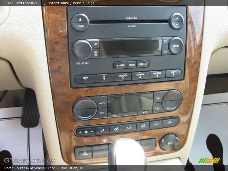 Oxford White / Pebble Beige 2007 Ford Freestyle SEL