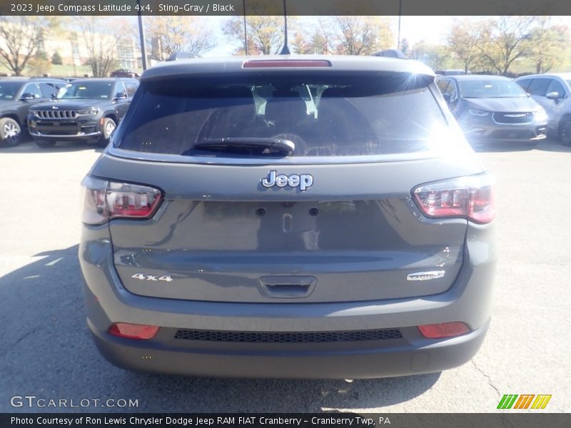 Sting-Gray / Black 2023 Jeep Compass Latitude 4x4