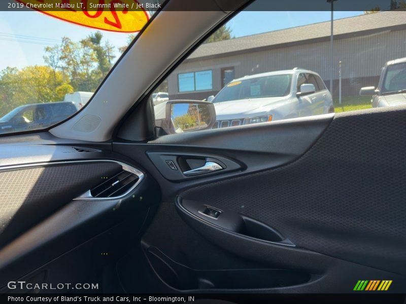 Summit White / Jet Black 2019 Chevrolet Malibu LT