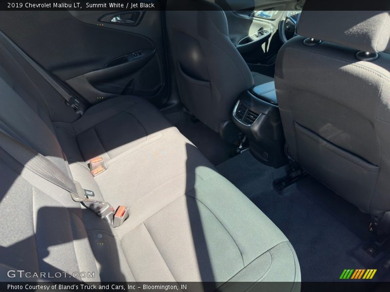 Summit White / Jet Black 2019 Chevrolet Malibu LT