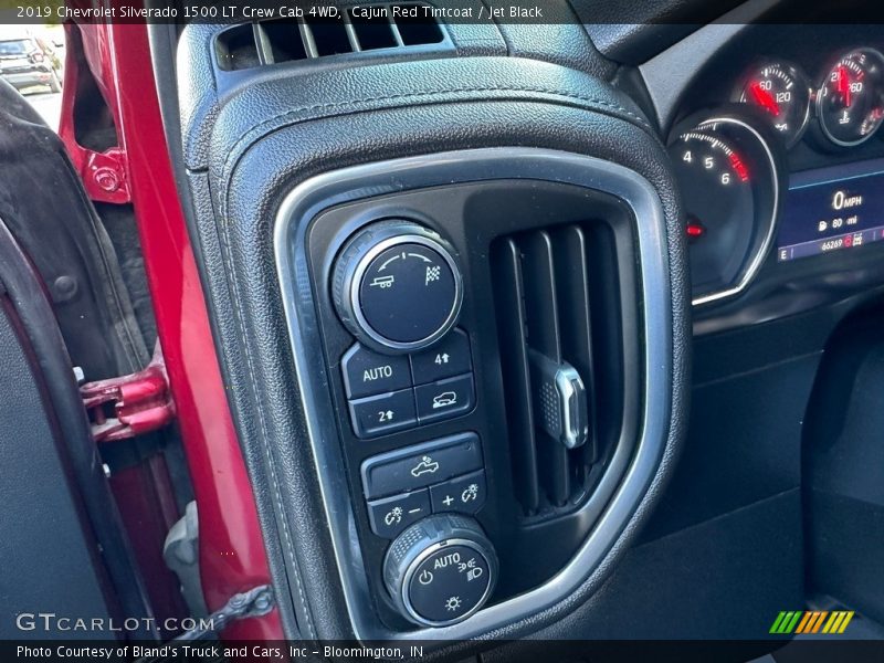 Cajun Red Tintcoat / Jet Black 2019 Chevrolet Silverado 1500 LT Crew Cab 4WD