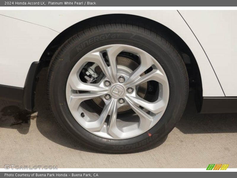 Platinum White Pearl / Black 2024 Honda Accord LX