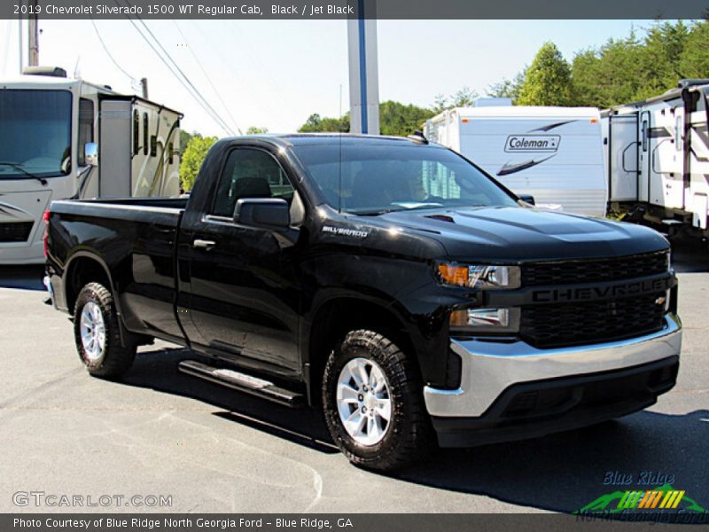 Front 3/4 View of 2019 Silverado 1500 WT Regular Cab